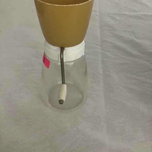 Vintage Housewares Harvest Gold Glass Spice & Nut Grinder – Retro Kitchen! - Picture 2 of 5